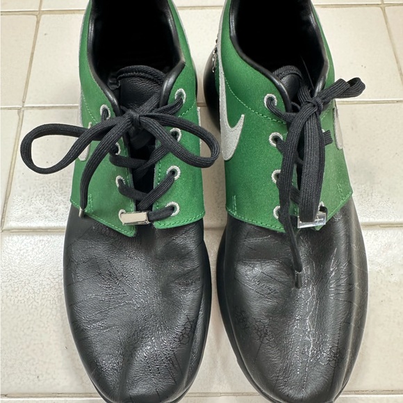 NIKE women’s Rosherun DB 'Doernbecher'
Sneakers - Picture 3 of 6